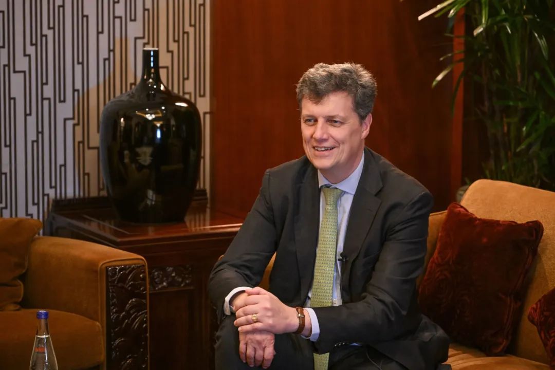 对话达能CEO：在中国有三个“孩子”，每个都非常喜欢