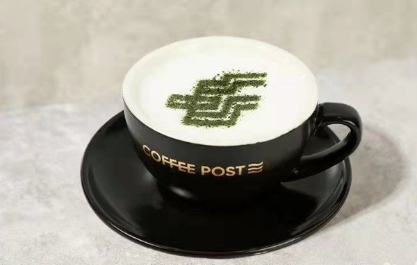 邮政咖啡的创意拉花 | 图源:大众点评 邮政咖啡的创意拉花