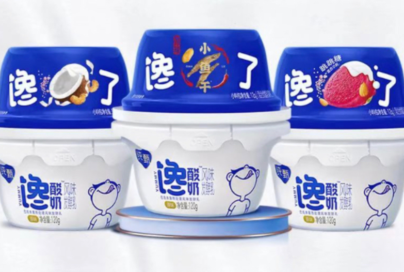 蒙牛旗下「纯甄」推出新品：麻辣花生小鱼干馋酸奶