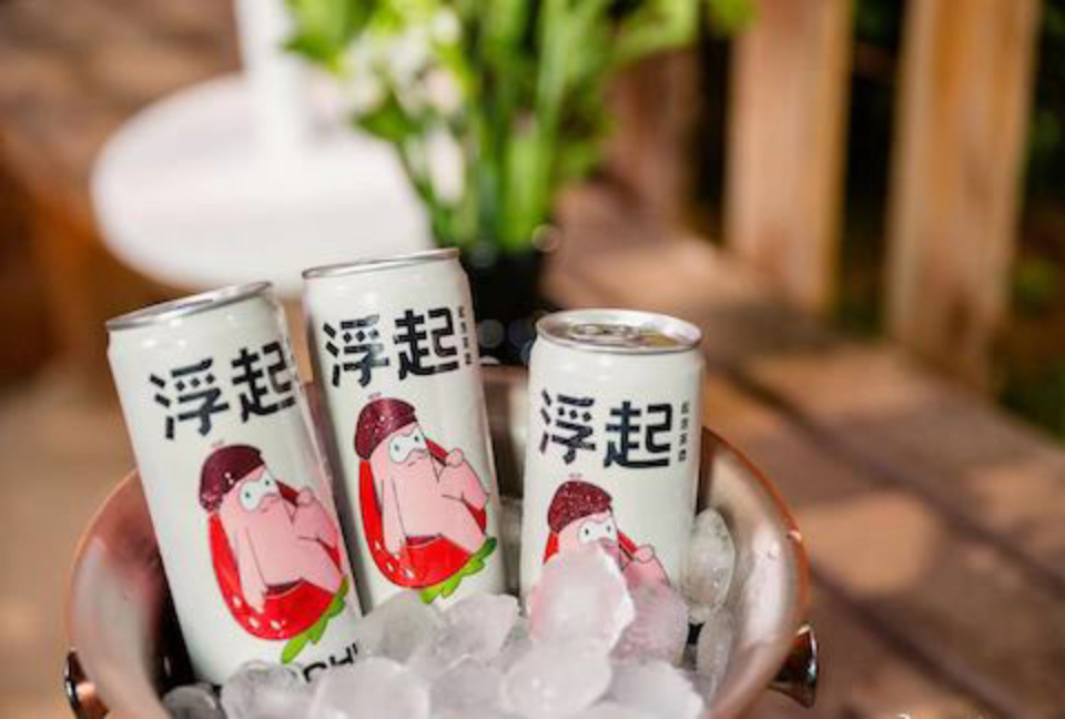 百威中国推出低度气泡茶酒品牌浮起-FoodTalks全球食品资讯