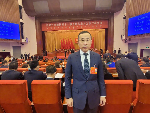 蒙牛集团总裁、妙可蓝多董事长、中国圣牧董事长、现代牧业董事局主席