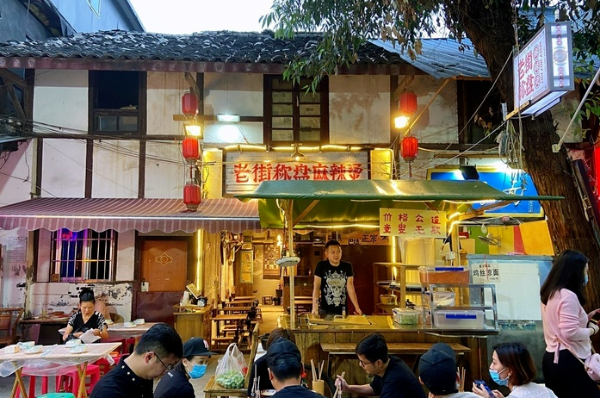 疯狂的“麻辣烫新变种”,有人200平日入7万,有人连开400家门店!-FoodTalks