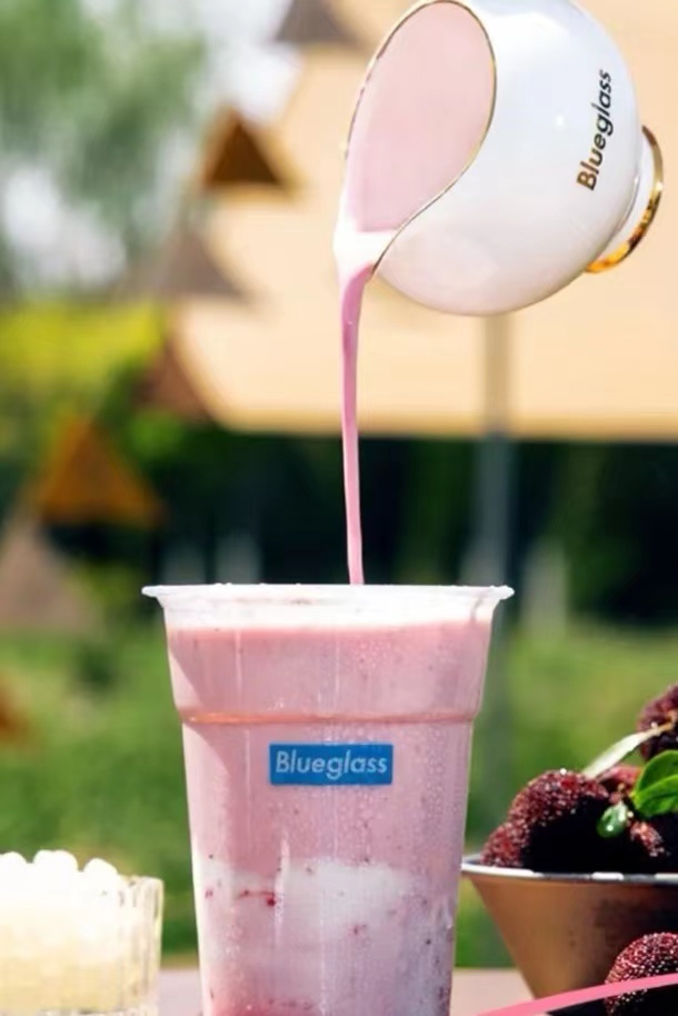 「Blueglass Yogurt」推出新品：满杯杨梅·浮宫东魁杨梅桂花活性益生菌酸奶FoodTalks