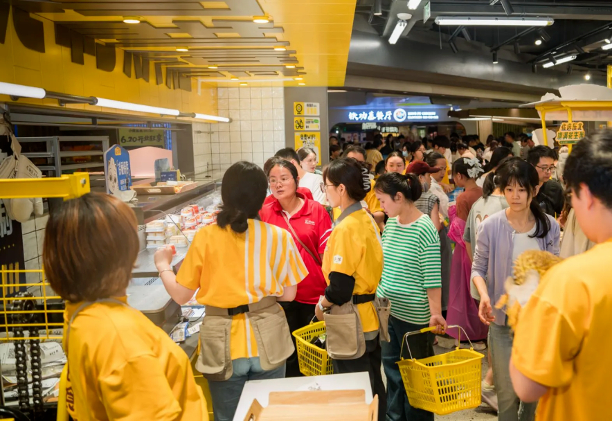 3日营业额破100万!三只松鼠生活馆首店开业,看看有哪些特色?