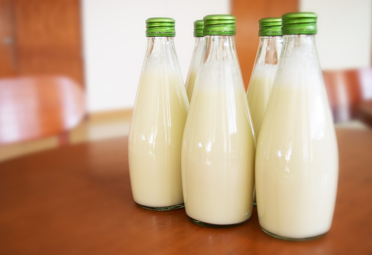 牛奶国标修订：纯牛奶或禁用复原乳，特色奶将有标可依