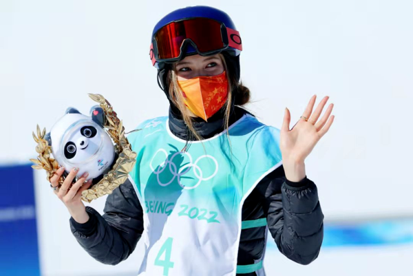 两大顶流“顶峰相见”