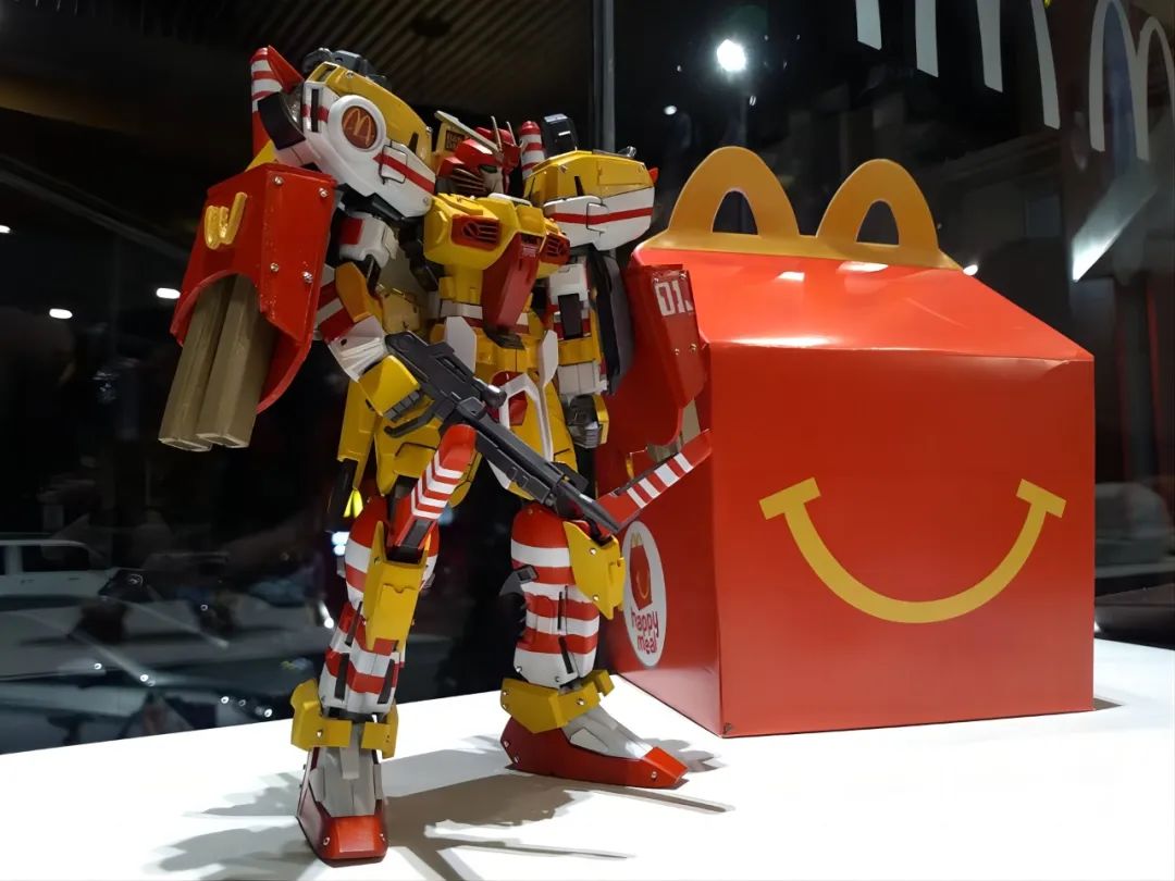 模型玩家diy麦当劳联名款高达模型