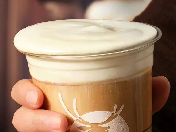 海盐芝士厚乳拿铁图片来源:公众号@咖门c十三咖啡实验室推出鸳鸯厚乳