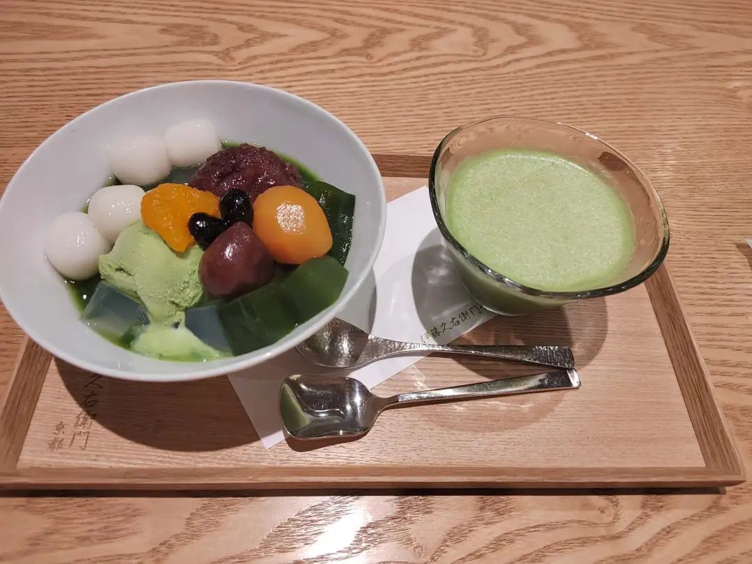 宇治抹茶店内的抹茶制品