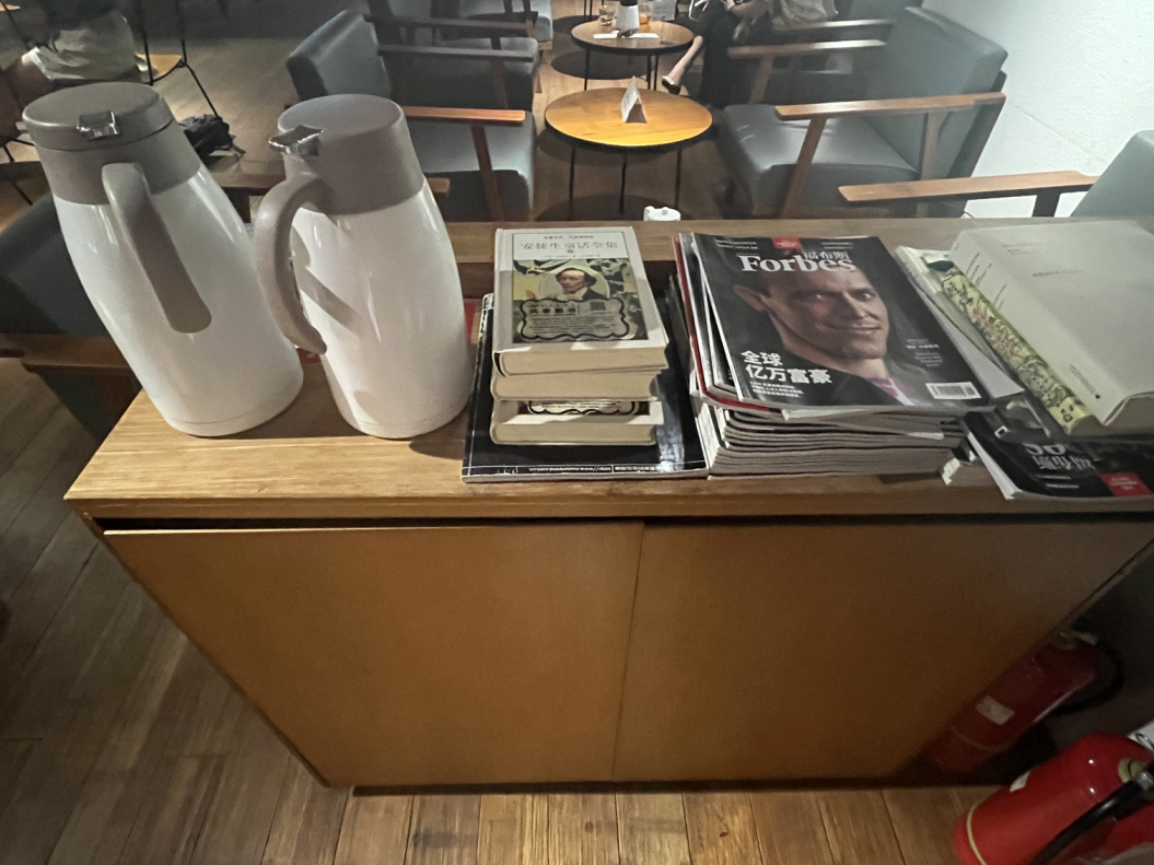 探访中式茶饮品牌「煮葉」：星巴克模式打造标准化空间-FoodTalks全球食品资讯