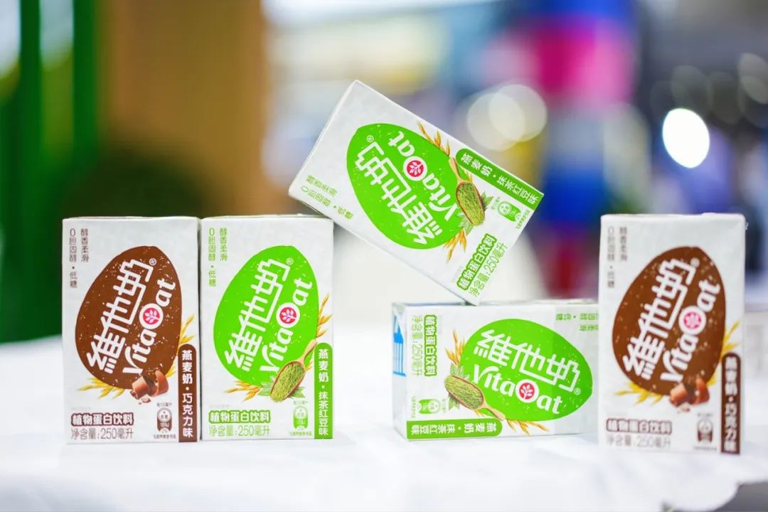 维他奶推出的上述两款新口味燕麦奶同样走亲民价格路线,250毫升产品6