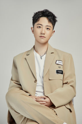 肖泽宇图片来源:零度企鹅零度企鹅的创始人肖泽宇是个极具创意的90后