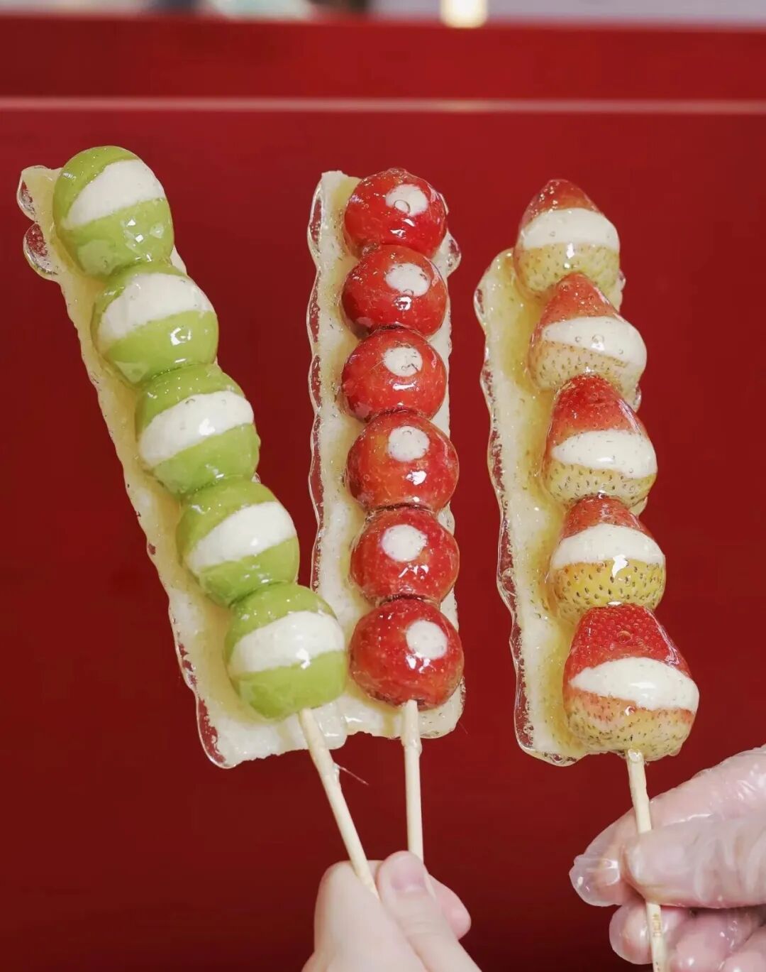 从5块到98块,奶皮子糖葫芦成了今年最狠的“消费刺客”-FoodTalks全球食品资讯
