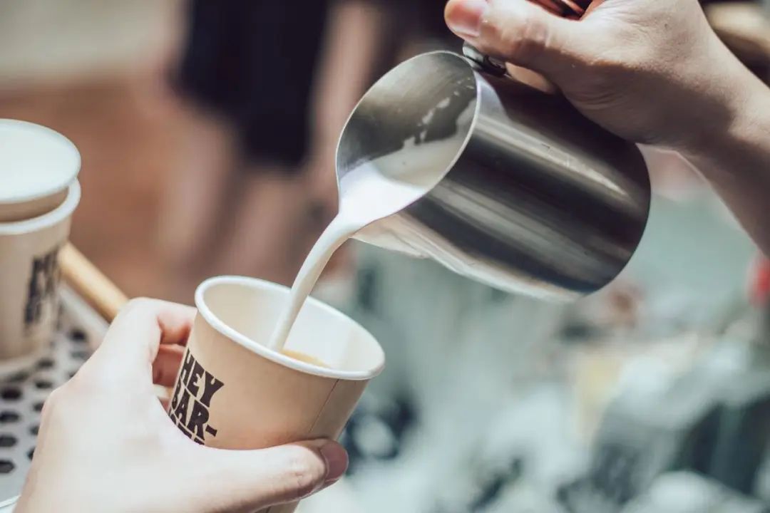 OATLY燕麦奶
