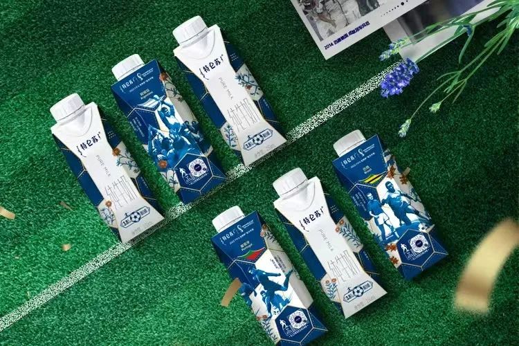 特仑苏FIFA世界杯定制款