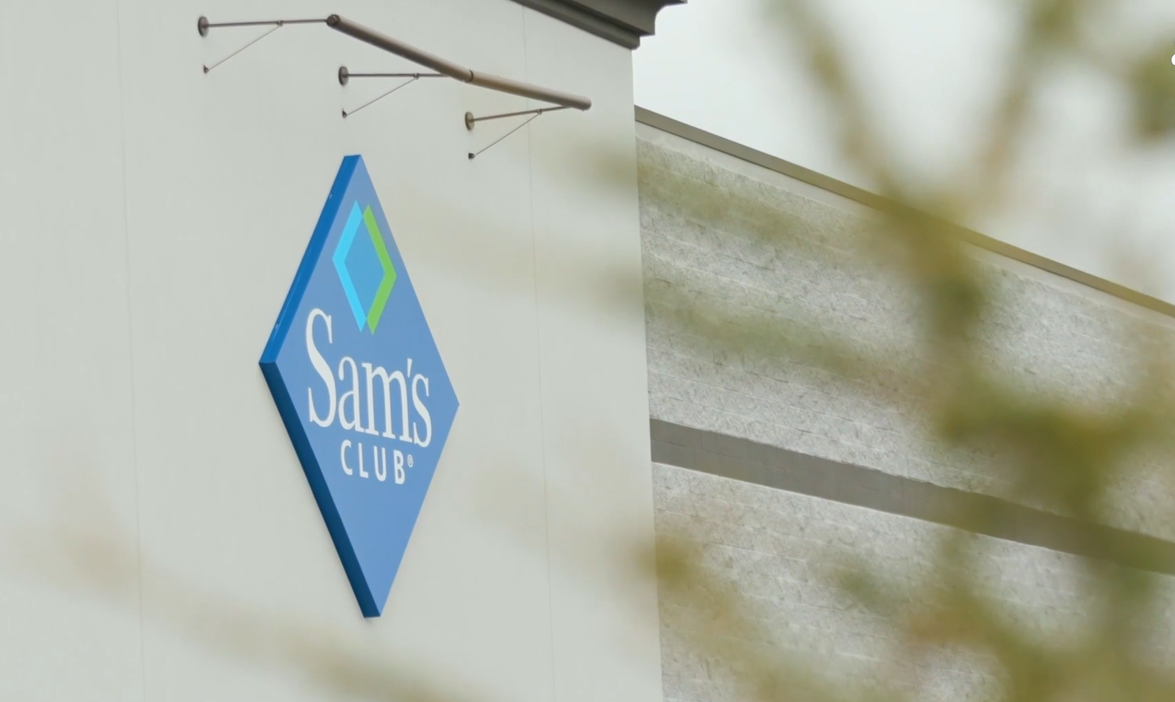 Who Needs Personal Shoppers? Sam's Club Service Center Delivers