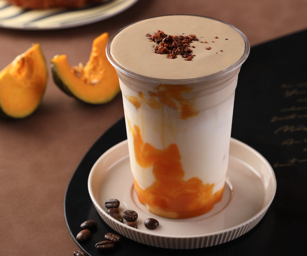 黑白秋冬饮品南瓜绵绵拿铁