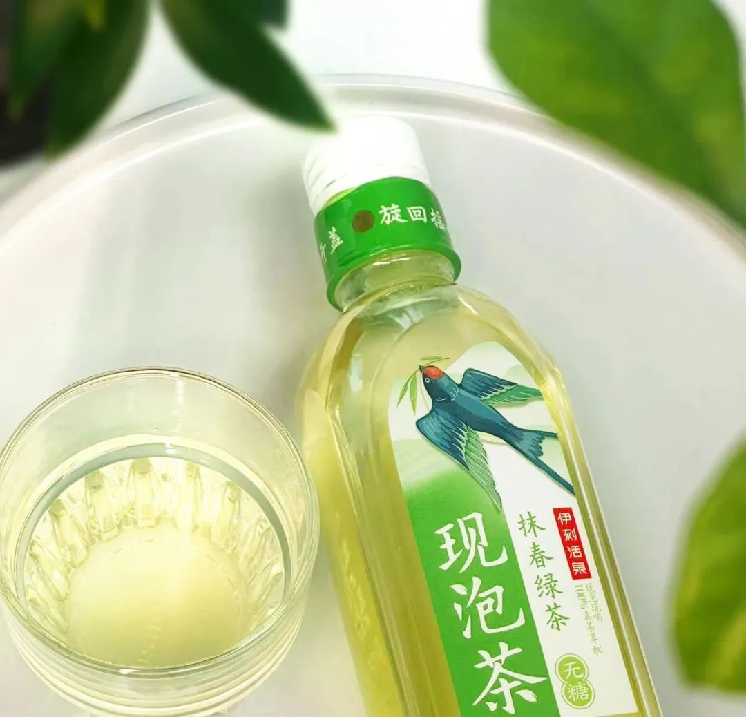 入局两年,伊利加码无糖茶!伊刻活泉现泡茶全面焕新,还“重做绿茶”?-FoodTalks全球食品资讯