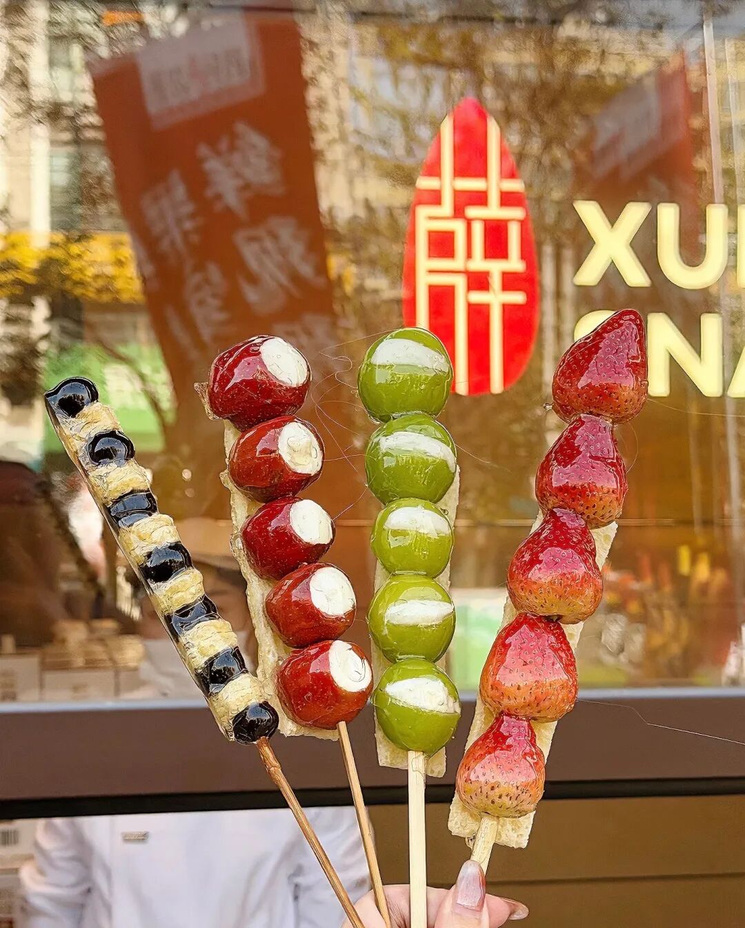 今年冬天第一个黑红顶流,出现了-FoodTalks全球食品资讯
