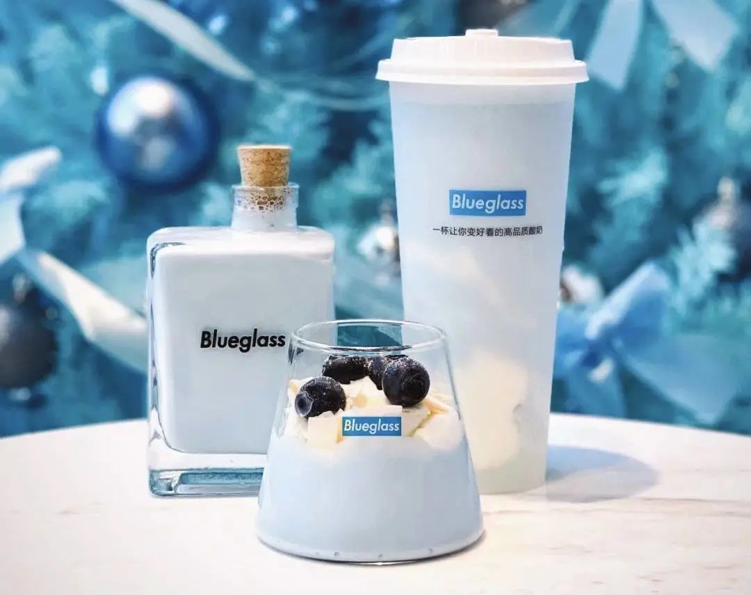 blue glass的藻蓝蛋白系列酸奶图片来源:饮力实验室
