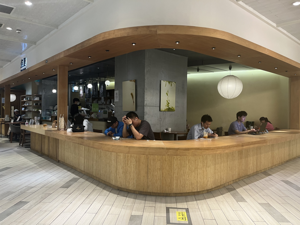 探访中式茶饮品牌「煮葉」：星巴克模式打造标准化空间-FoodTalks全球食品资讯