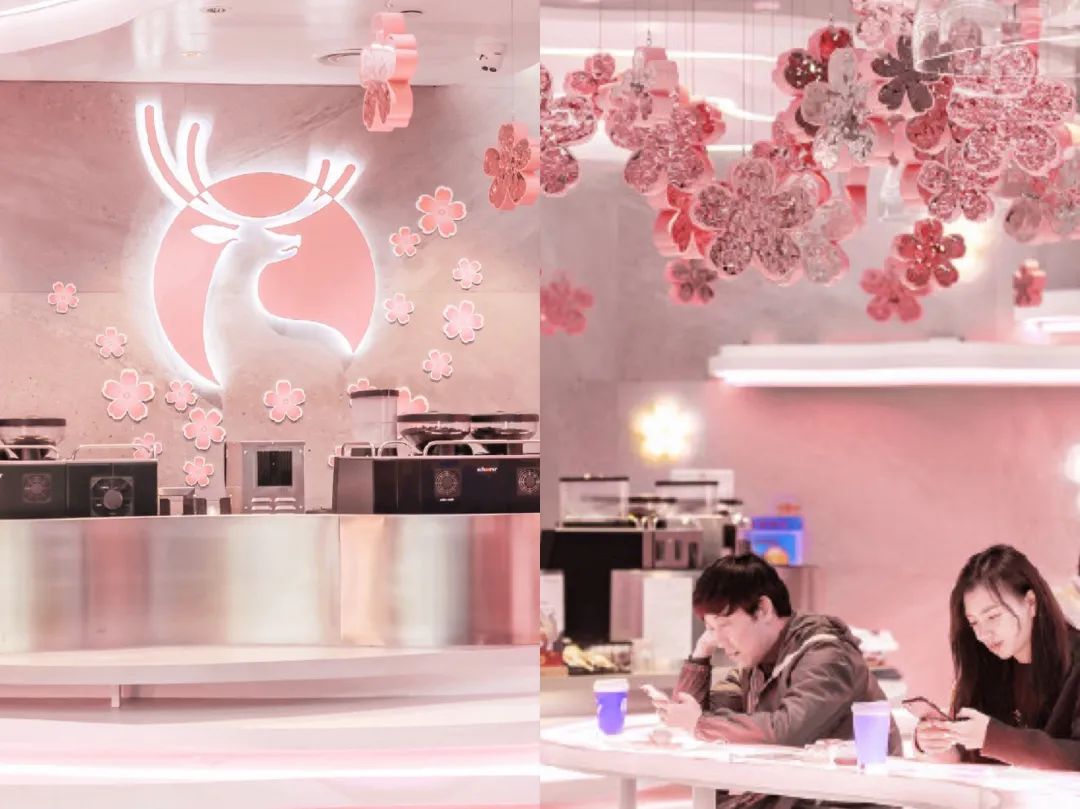 瑞幸以樱花为主题的门店