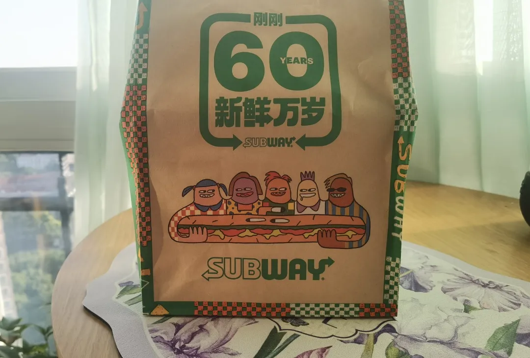 从“冷门三明治”到“自律食堂”：赛百味凭何翻红？ Foodtalks全球食品资讯 